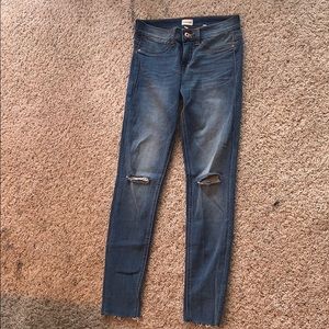 MID RISE HIGH WAIST SNEAK PEEK JEANS